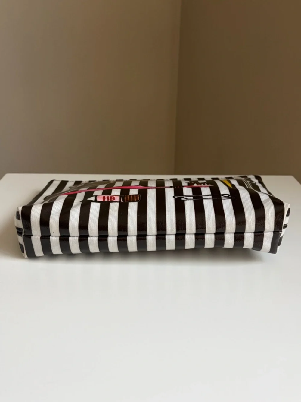 Henri Bendel Cosmetic Bag - Picture 4 of 11